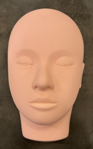 Trucco pratica ciglia - trucco,